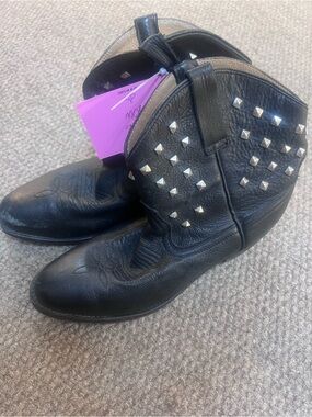 Chavita brand, Studded Black Leather Women's Ankle Boots